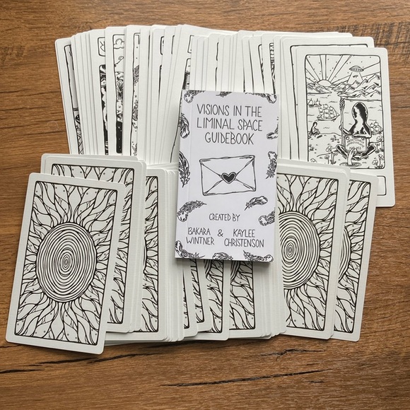 Visions in the Liminal Space Oracle Deck - Picture 3 of 3